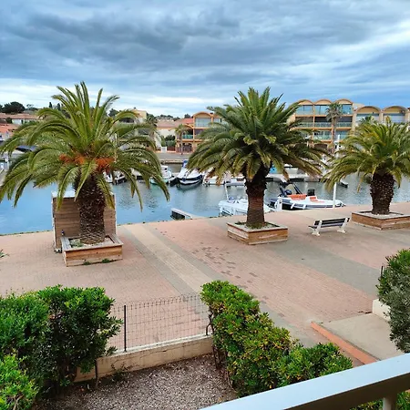 Studio Cabine Au Calme, Vue Marina Apartman *